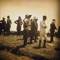 Retour de Fez du Gal Lyautey : Gal Dalbiez, Colonel Tesson (chef Etat Major), Colonel Bussy (renseignement)